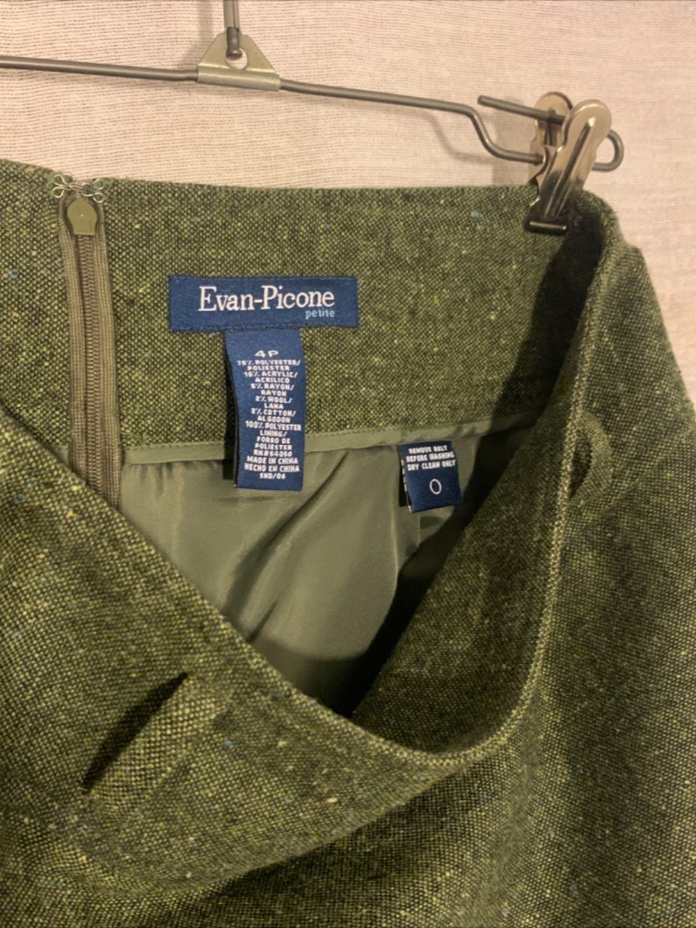 Vintage Evan-Picone Petite Olive Green Pencil Skirt โ Speckled Texture
